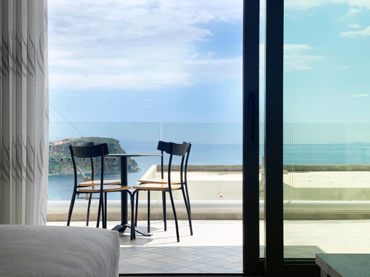 Vila 8 Hotel Himarë Eksteriør billede
