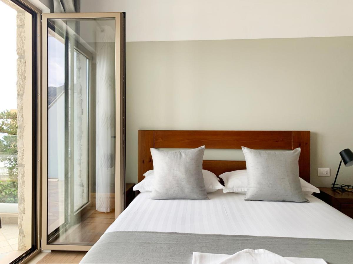 Vila 8 Hotel Himarë Eksteriør billede